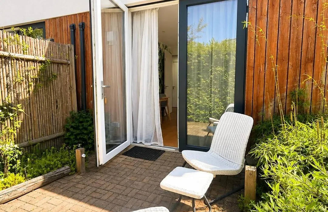 Luxury Suites Oosterwold-1