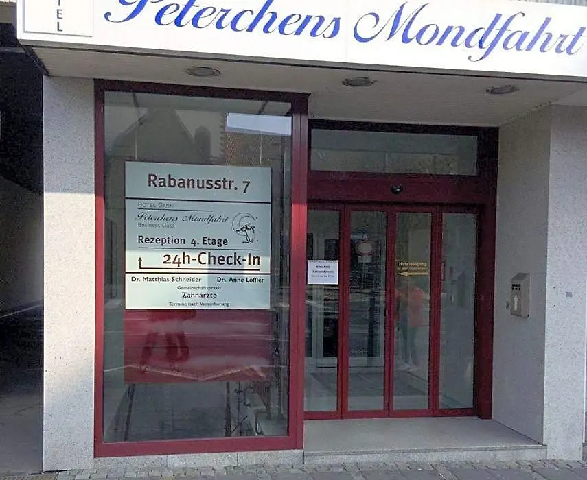 Hotel Peterchens Mondfahrt-1