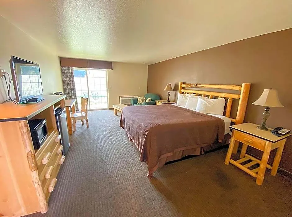 Sisters Inn & Suites-1