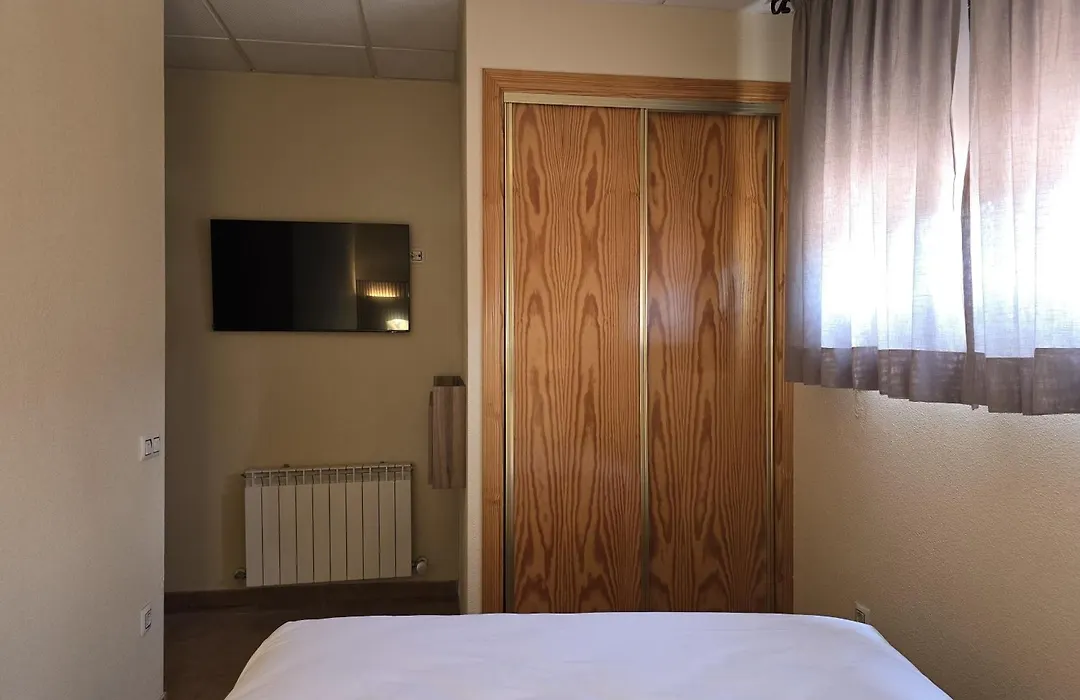 Hostal La Cigüeña-1