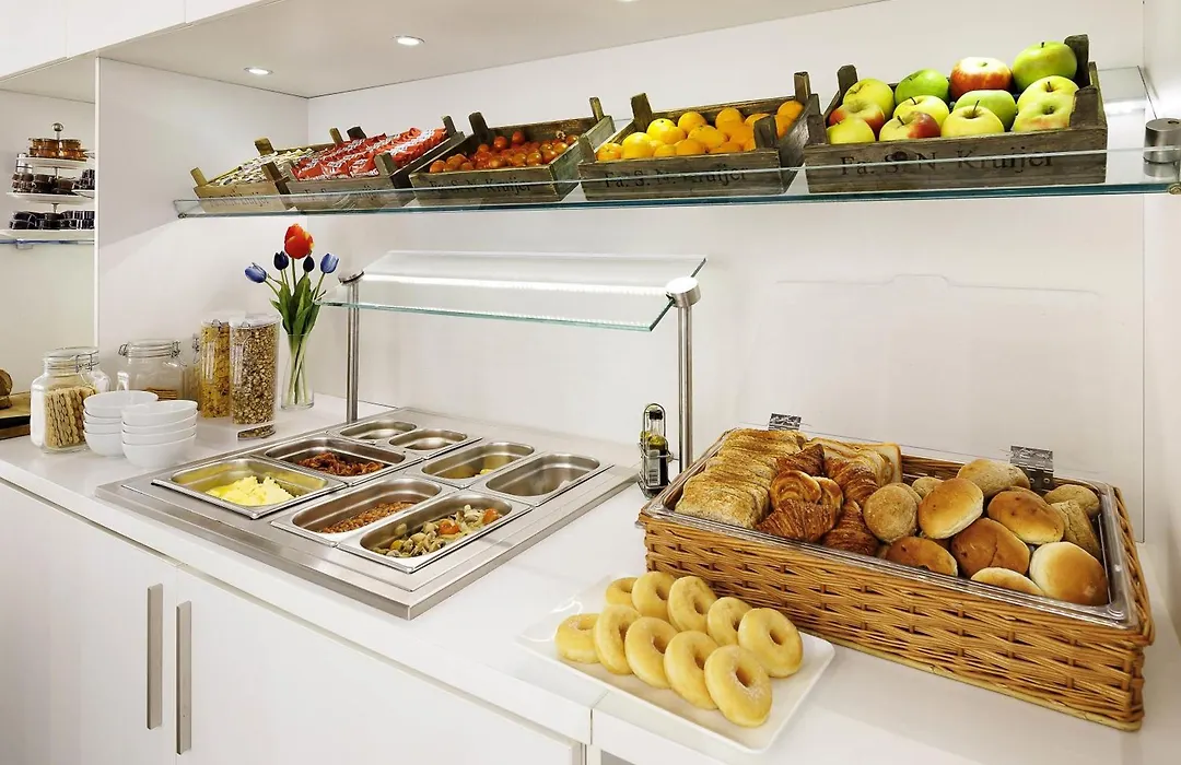 Ibis Styles Amsterdam Central Station-1