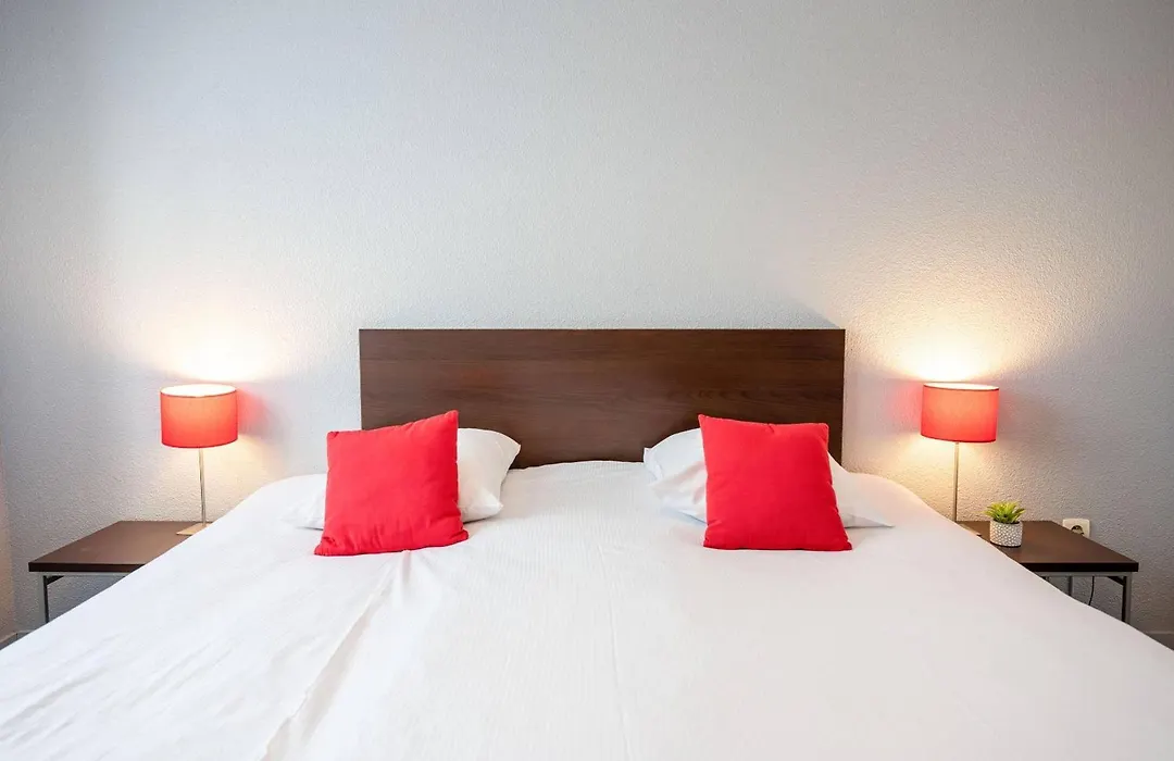 Comfort Aparthotel Besancon La City-1