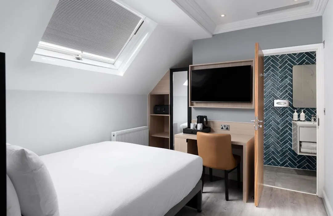 Spark By Hilton London Chiswick-1
