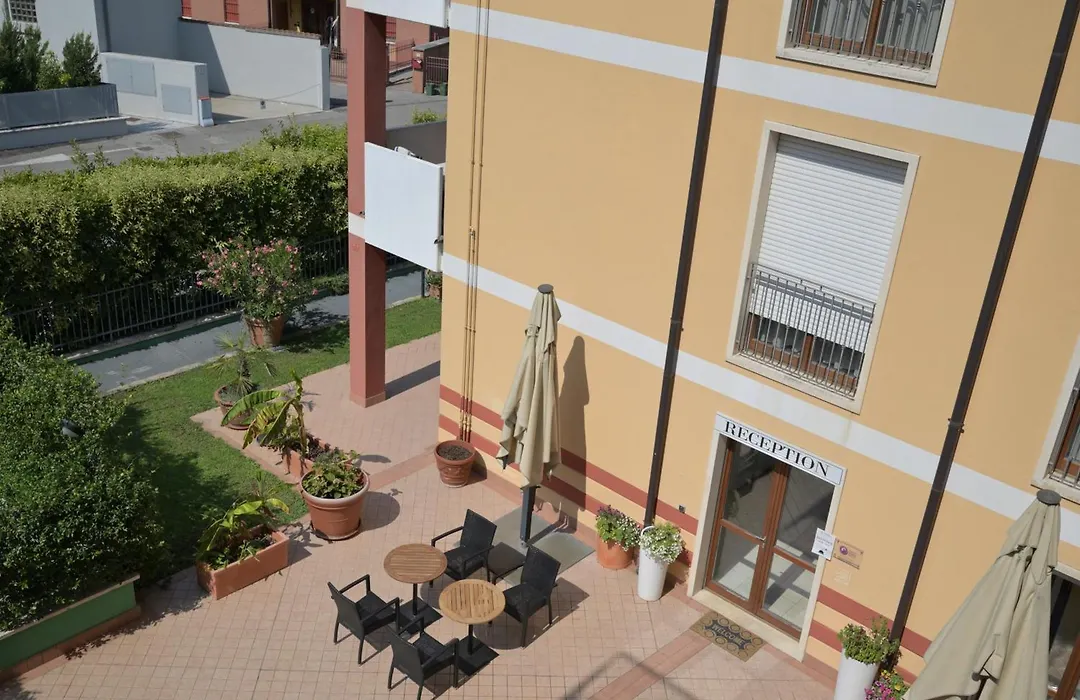 Ferretti Residence Garda Palace-1