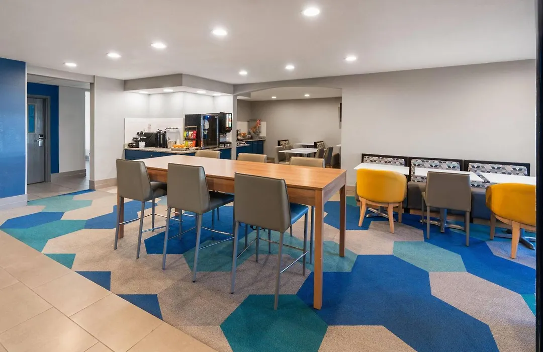 Microtel Inn & Suites By Wyndham Denver Airport-1