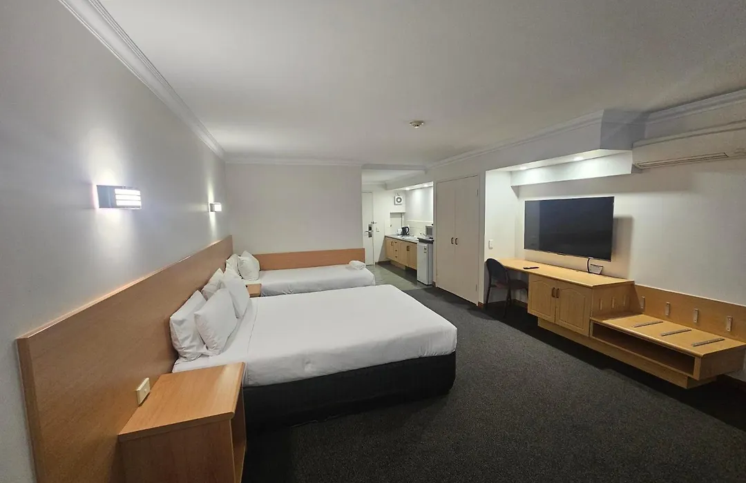 Great Eastern Motor Lodge-1