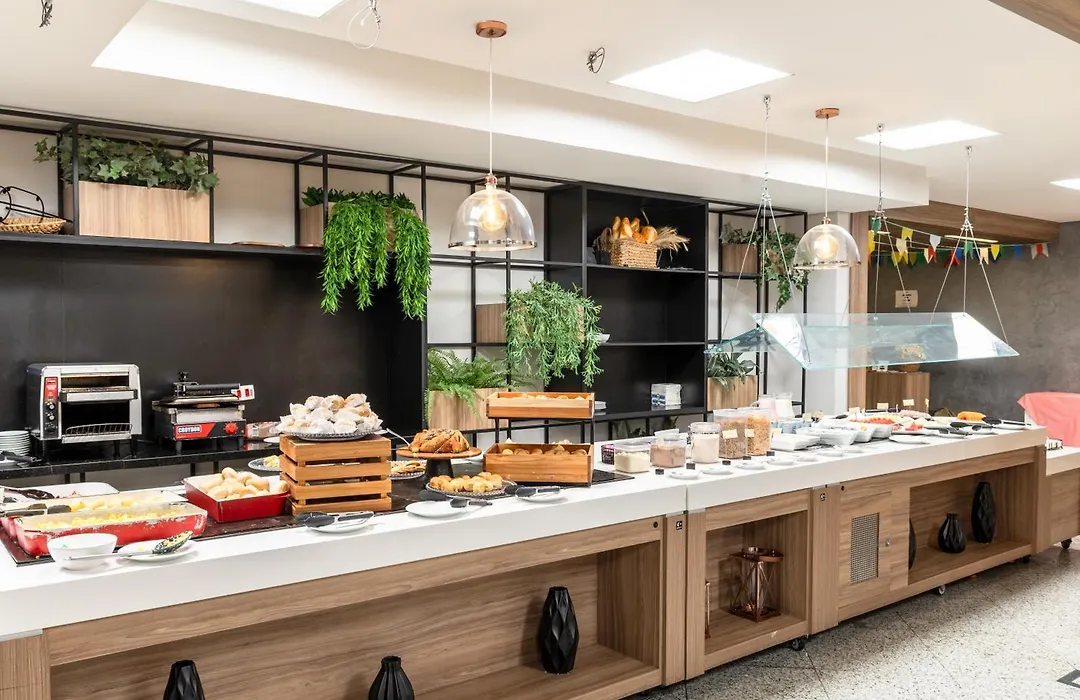 Monaco Hotel & Convention By Easy Class-1
