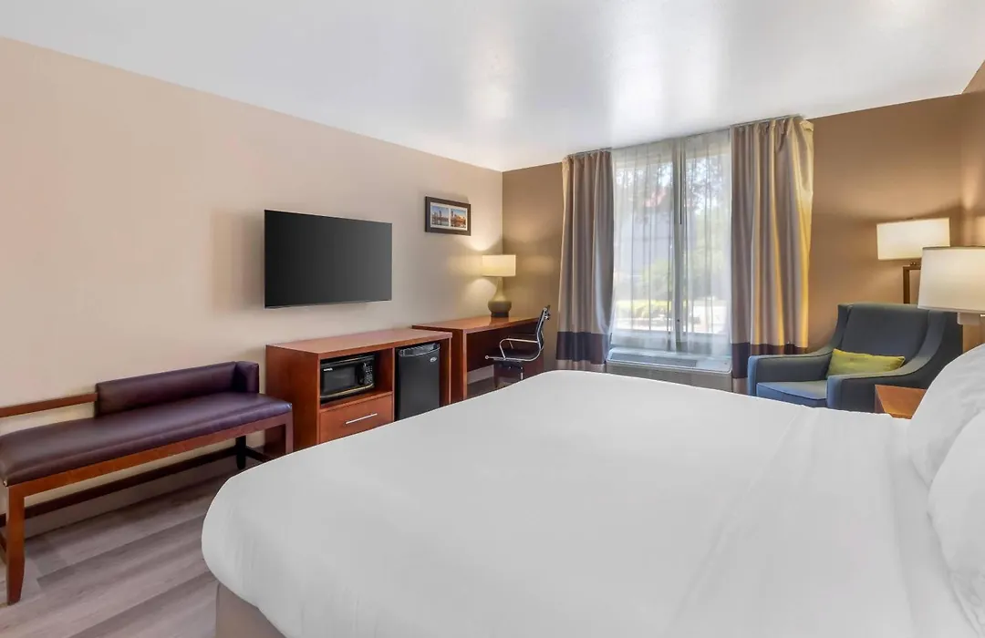 Comfort Inn Franklin Highway 96-1