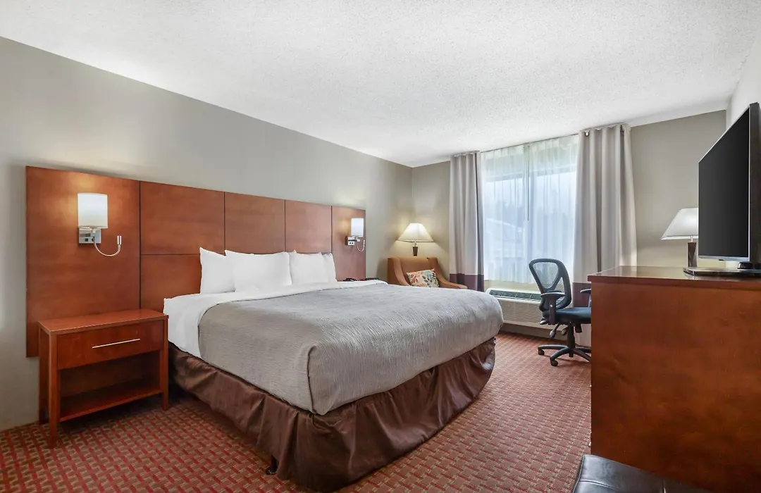 Quality Inn Saint Ignace I-75-1