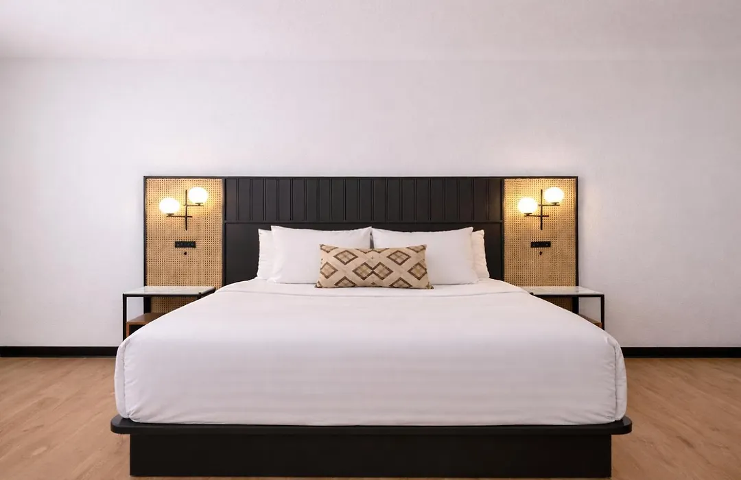 Merry Acres Inn-1