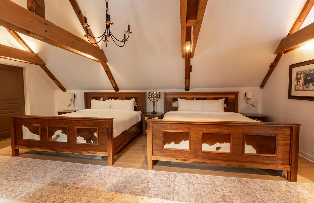 Auberge Place D'Armes-1