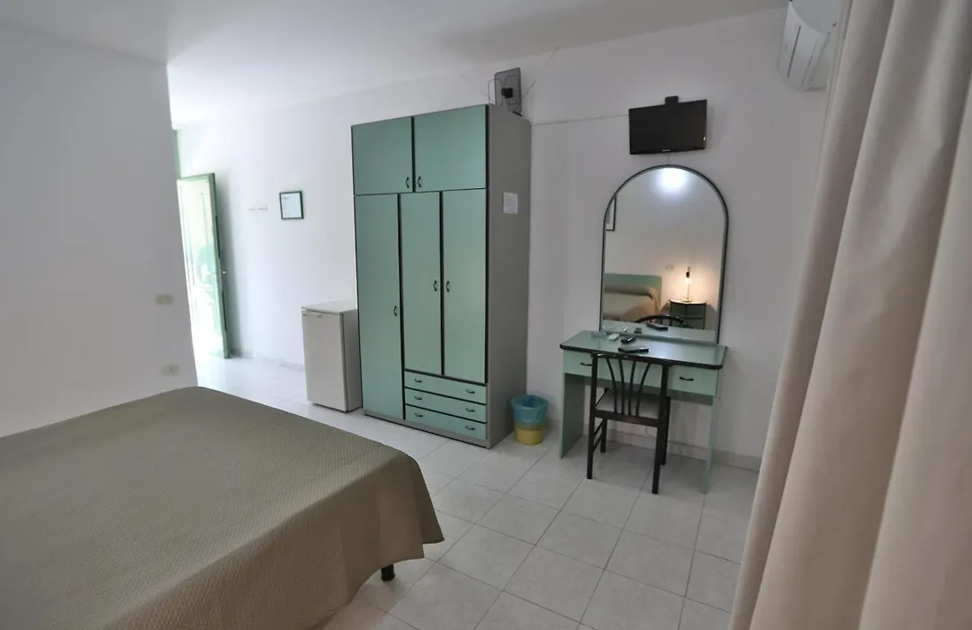Mini Hotel-1