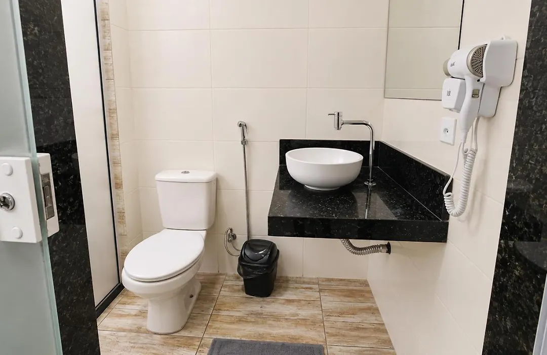 Alice Suites, tudo a pé e pertinho das Praias Grande e dos Anjos-1