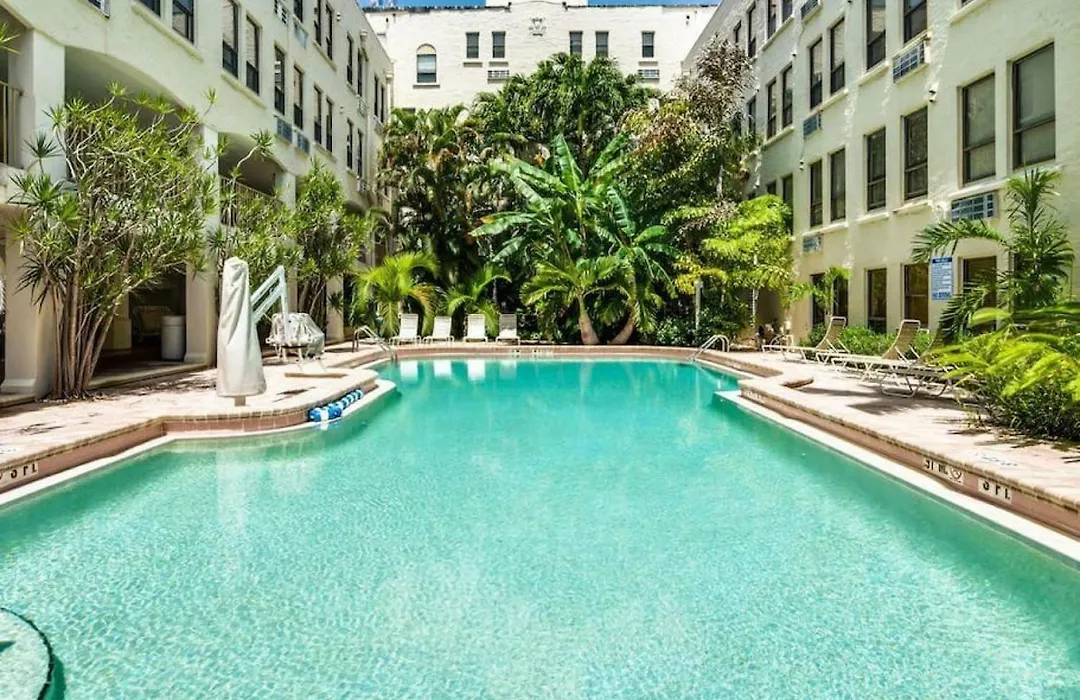 Hemingway Suites At Palm Beach Hotel Island-1
