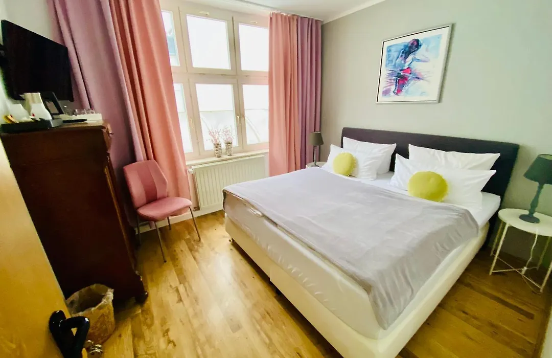 Bärliner Hotel-1