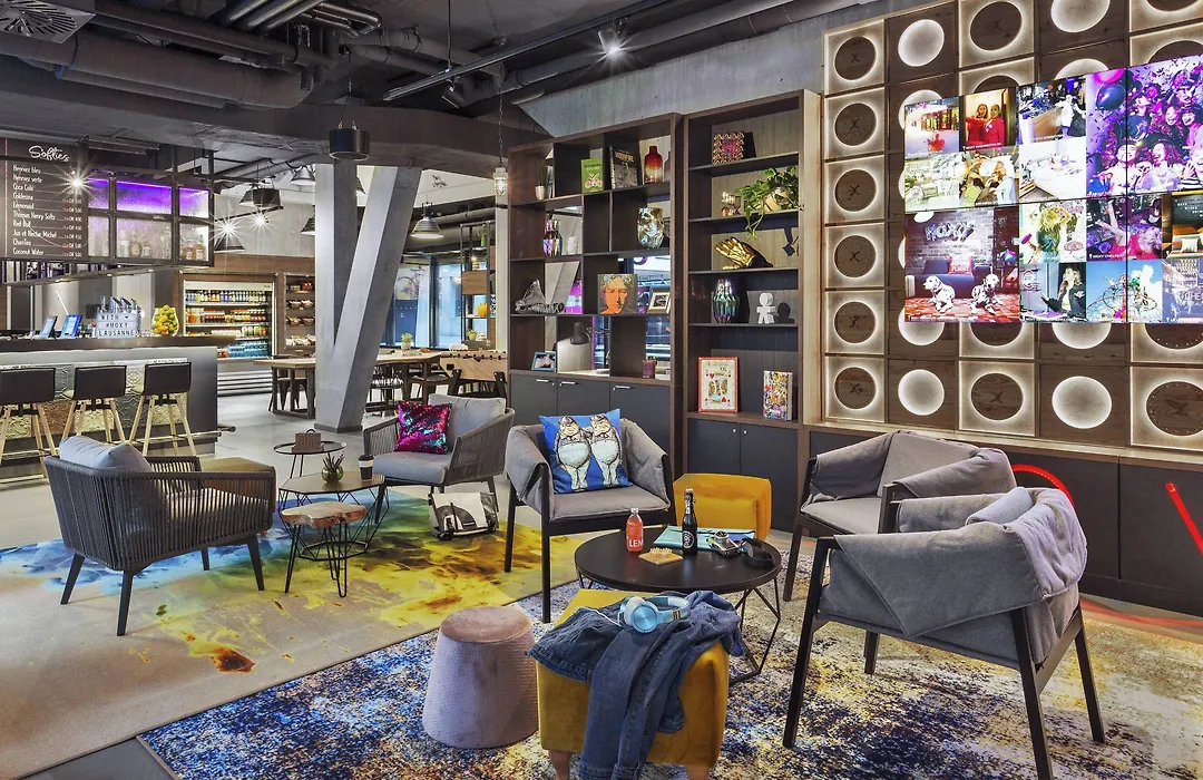 Moxy Lausanne City-1