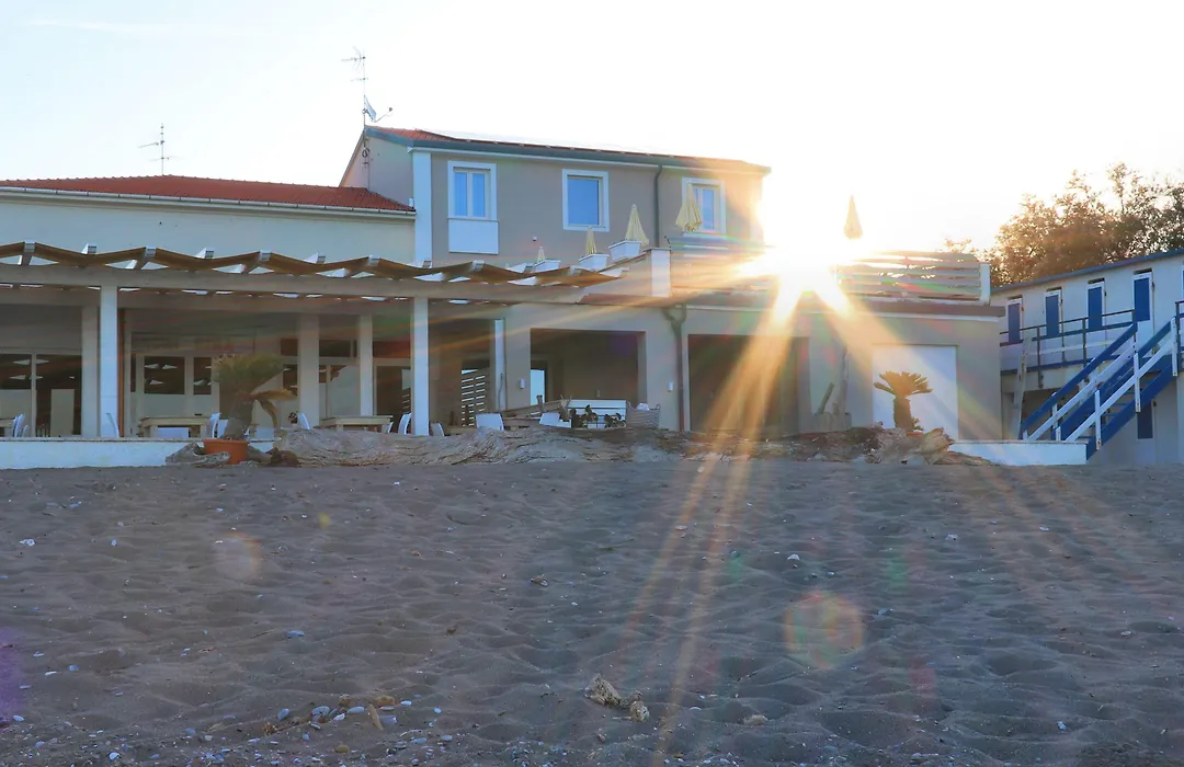 Hotel Cecina Beach-1