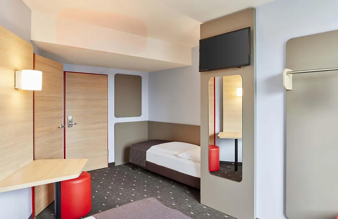 B&B Hotel Saarbrücken-Hbf-1