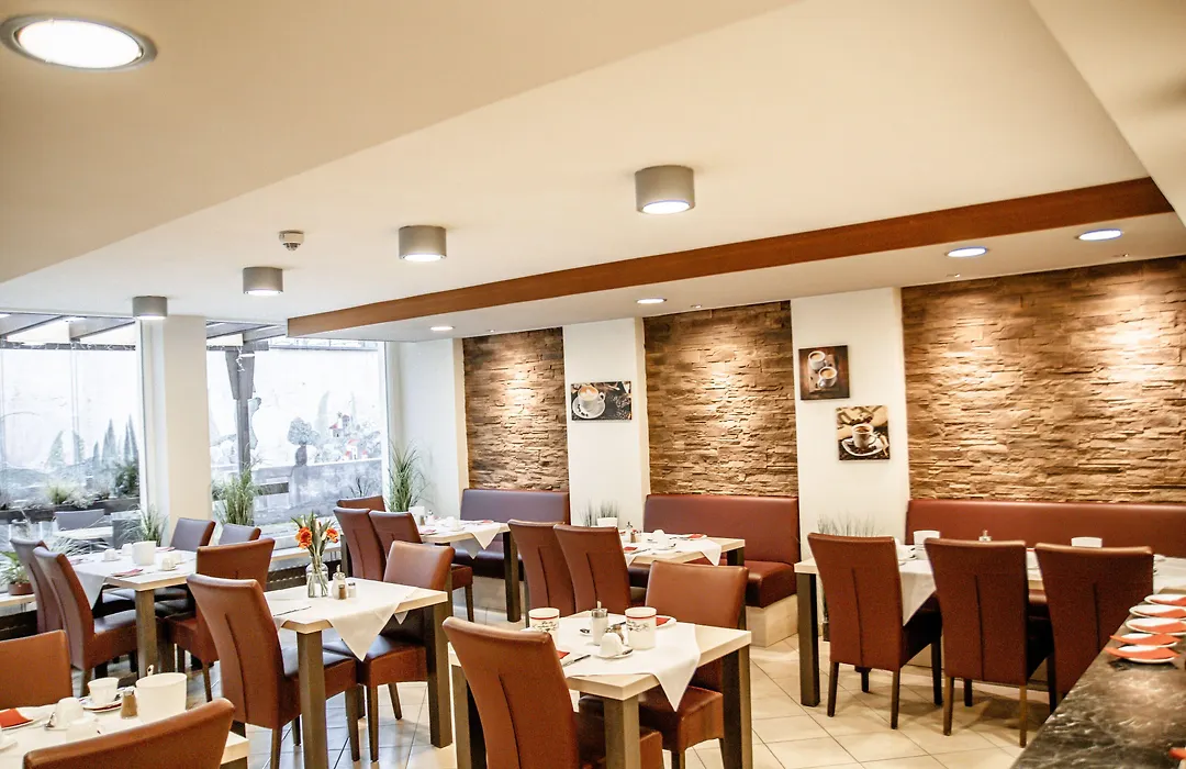 Central Hotel Garni-1