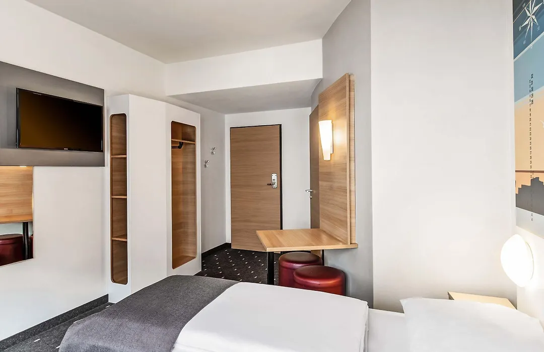 B&B Hotel Hamburg-Altona-1