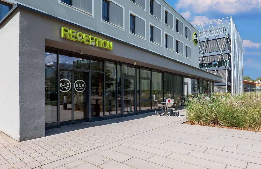 B&B Hotel Offenburg-City-1