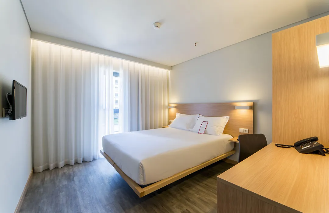 Moov Hotel Porto Norte-1