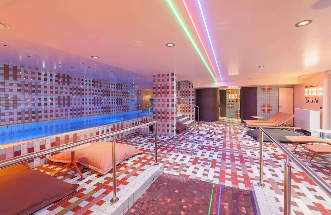 Aiden By Best Western Clermont-Ferrand - Le Magnetic Hotel & Spa-1