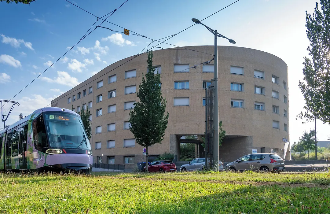 Néméa Appart-Hôtel Elypséo-1