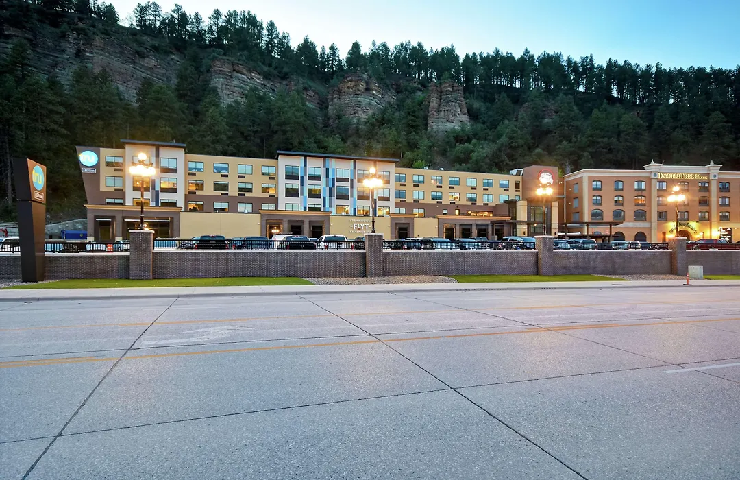 Tru By Hilton Deadwood-1