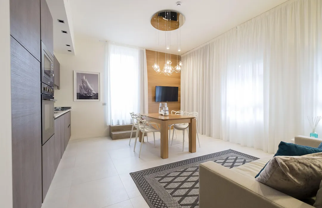 Metropol Ceccarini Suite - Luxury Apartments-1