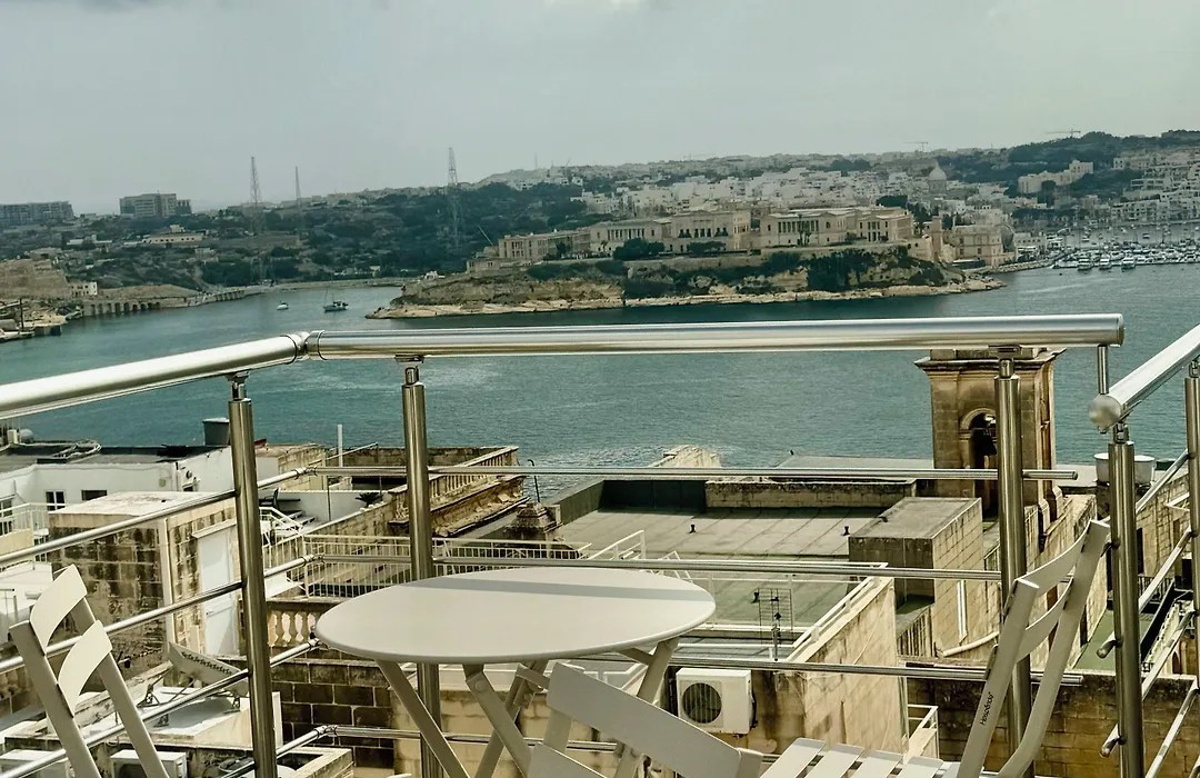 Paulos Valletta-1