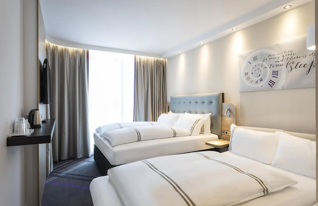 Holiday Inn Express - Freiburg - City Centre-1
