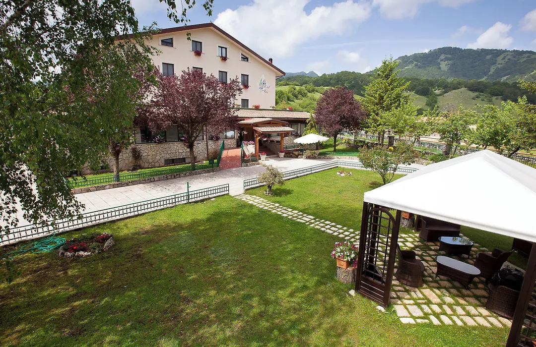 Hotel Iris-1