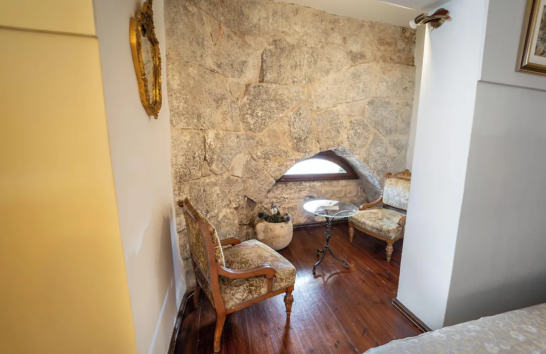 Hotel Peristil-1