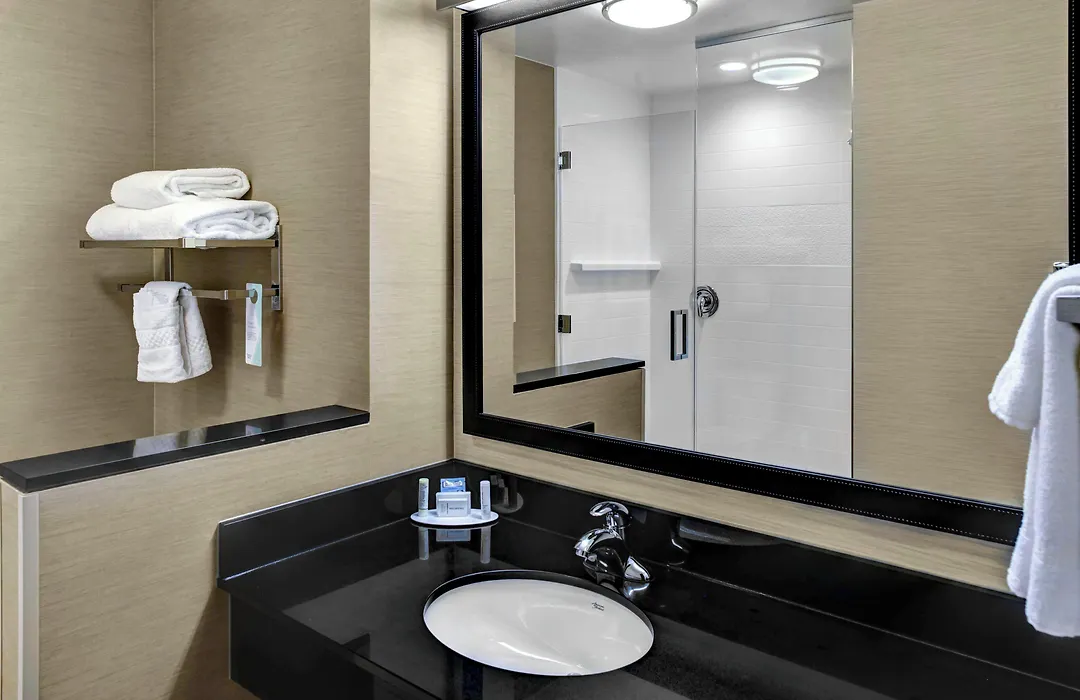 Fairfield Inn & Suites By Marriott Lansing At Eastwood-1
