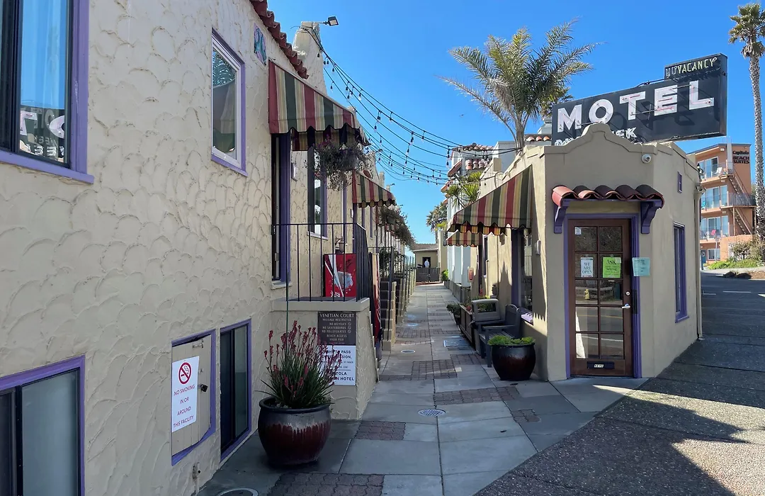 Capitola Venetian Vacation Rentals-1
