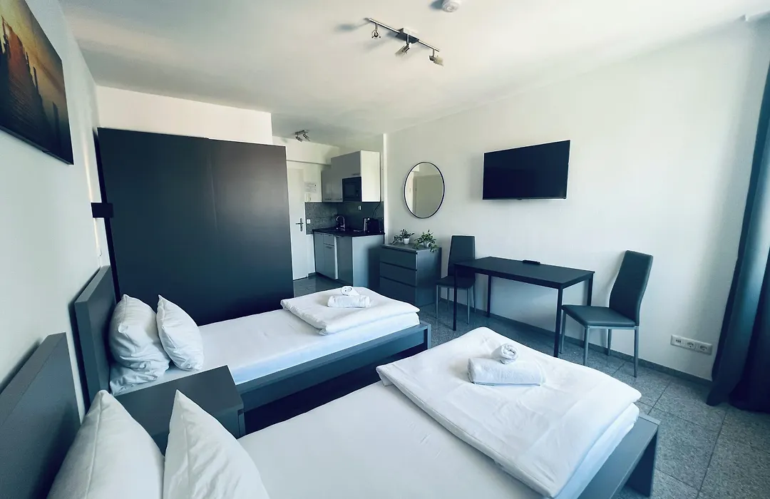 Lipp Apartments-1