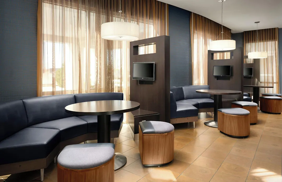 Courtyard By Marriott Hammond-1