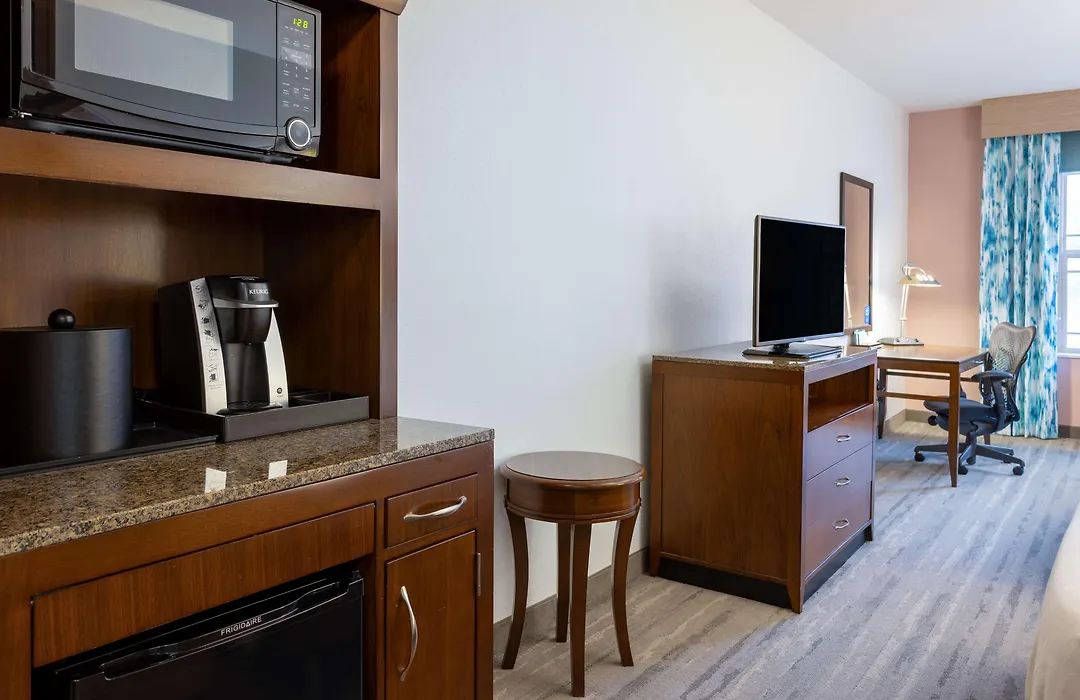Hilton Garden Inn Roanoke-1