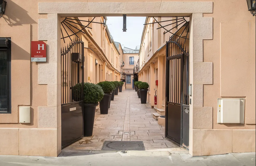 Hotel De L'Horloge-1