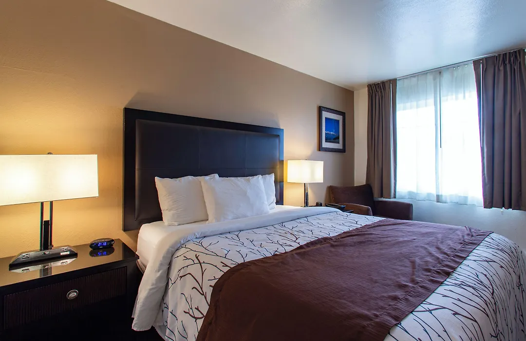 Uptown Inn-1