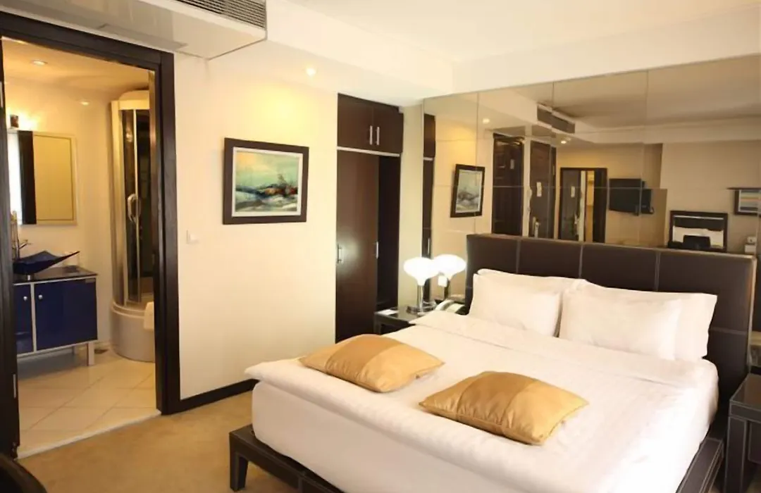 Cartoon Hotel-1
