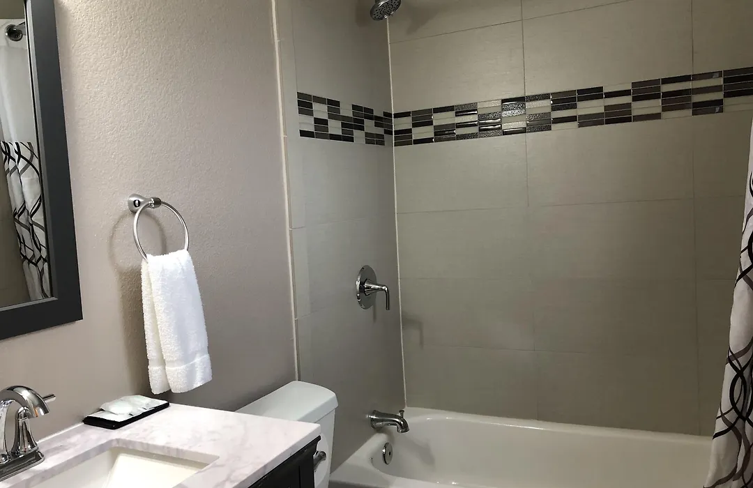 Budget Inn-1