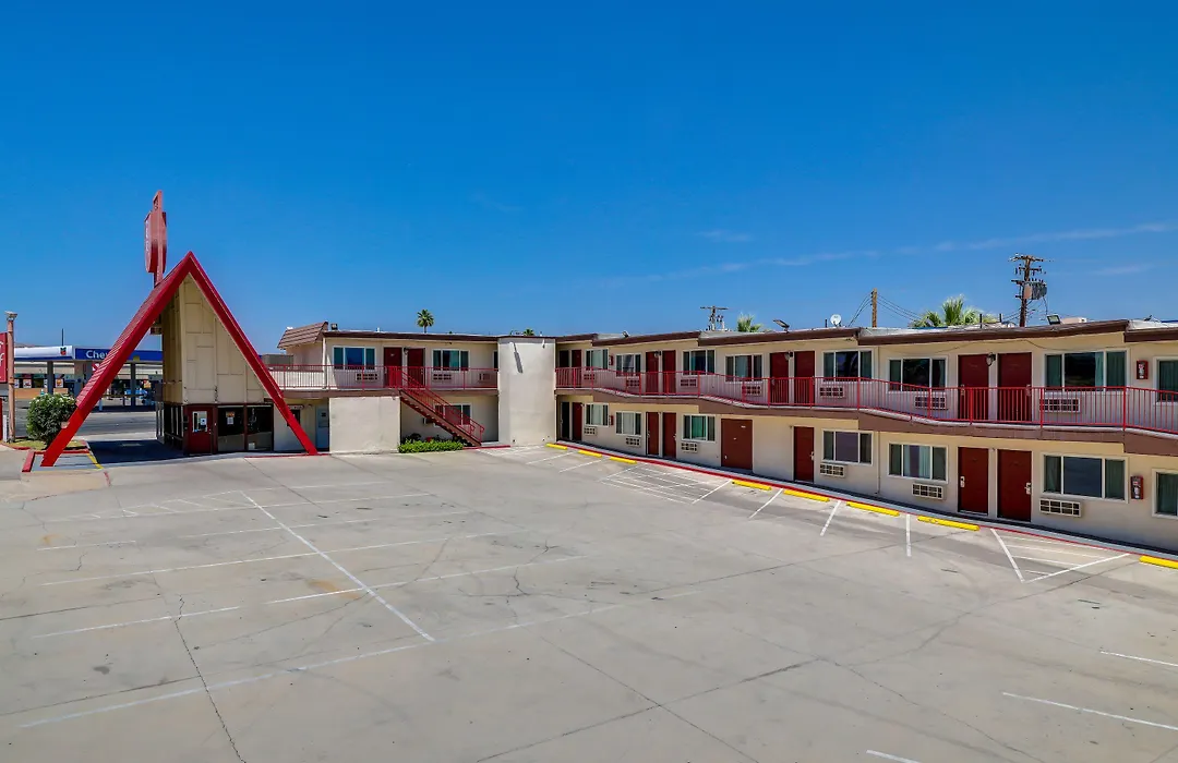 Red Roof Inn Needles-1