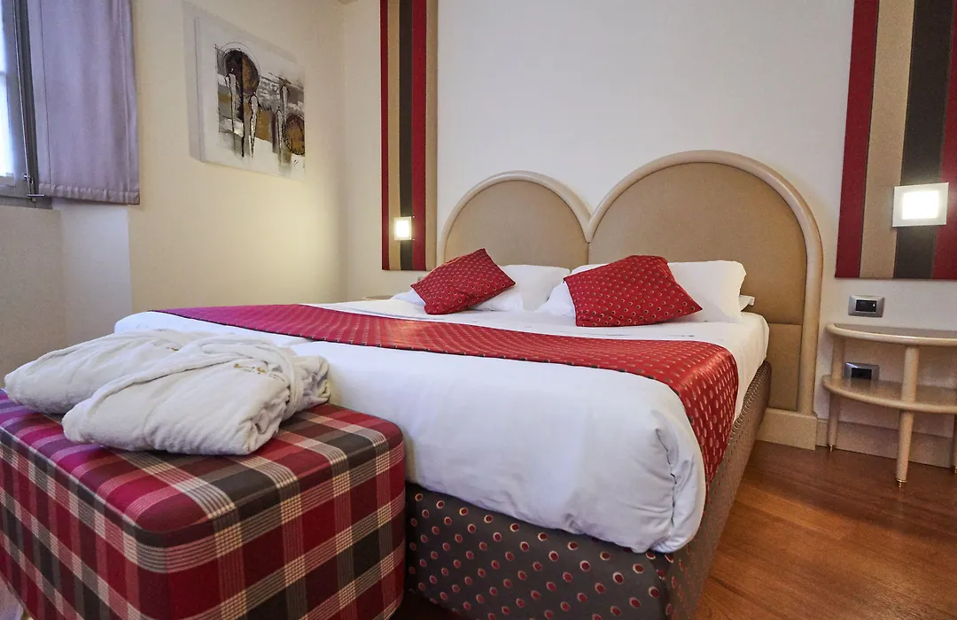 Hotel Centrale Best Western Signature Collection-1