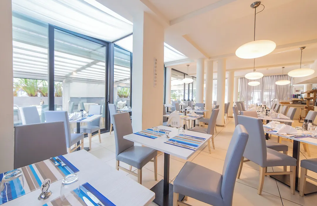 Ferretti Beach Hotel-1