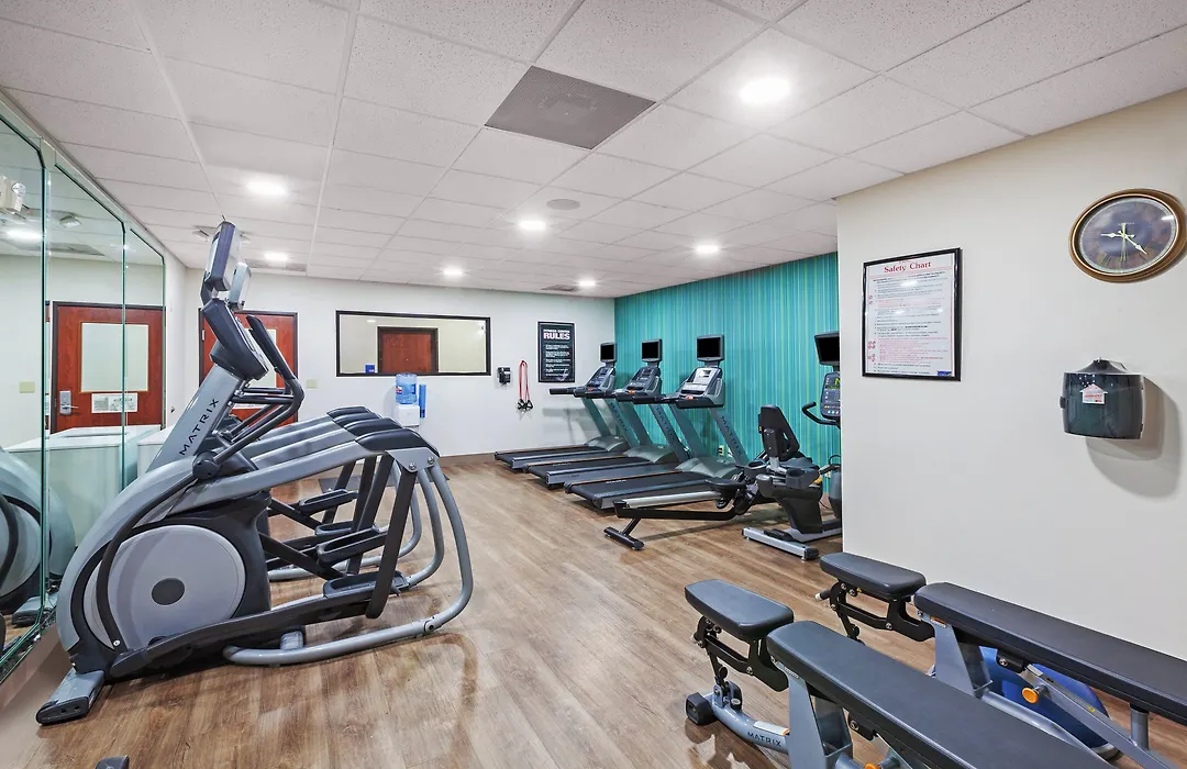 Holiday Inn Express & Suites Sealy By Ihg-1