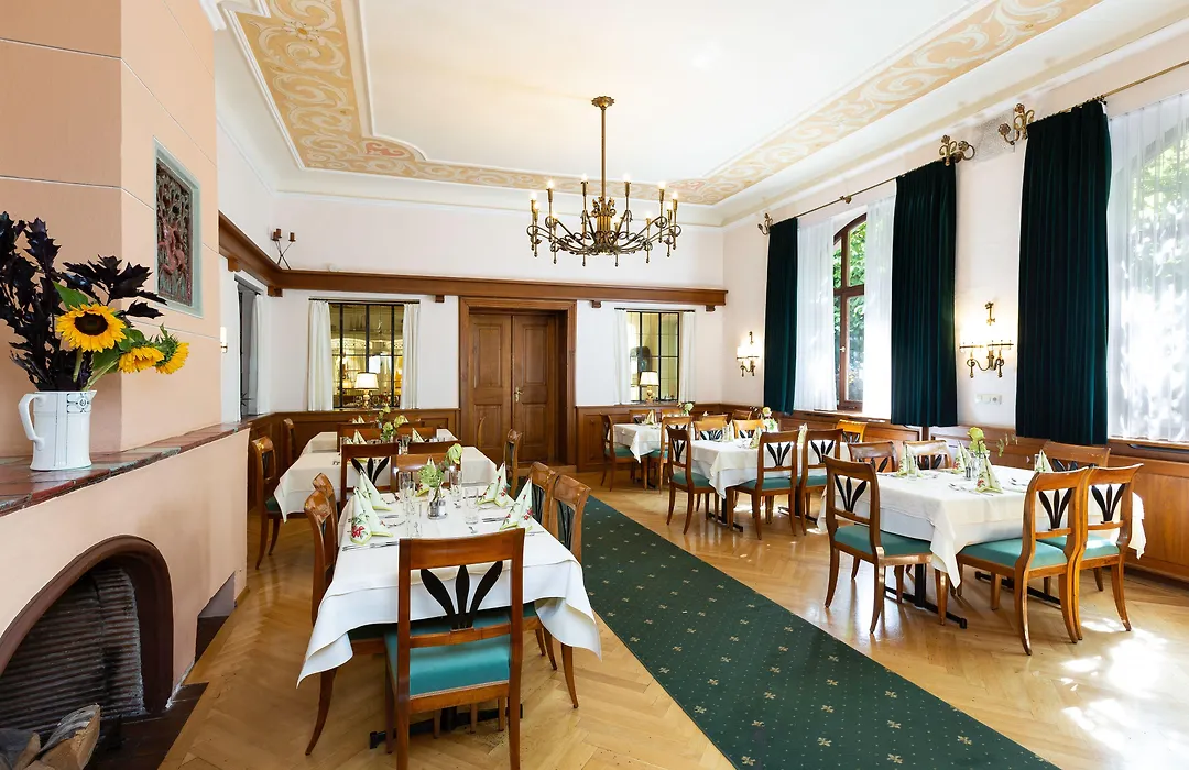 Hotel Hirsch-1