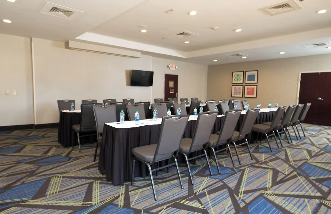 Holiday Inn Express Hotel & Suites Clinton By Ihg-1