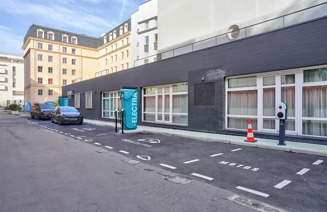 Kyriad Eco - Suresnes - La Defense-1